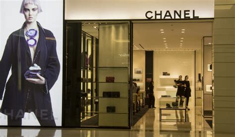 chanel sales associate salary|chanel advisor.